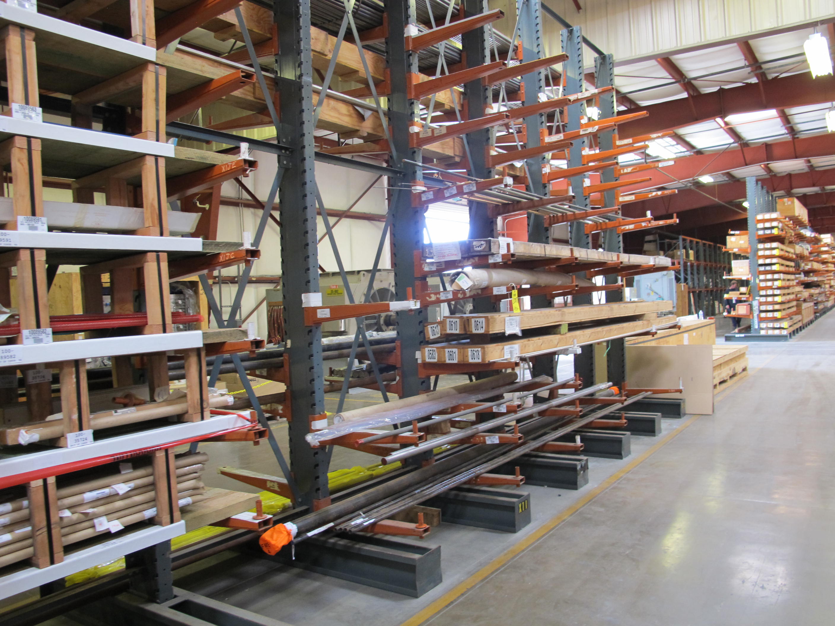 LOT ASSORTED BARS, PIPE, ETC. (W-50) LOADING & HANDLING FEE $25-